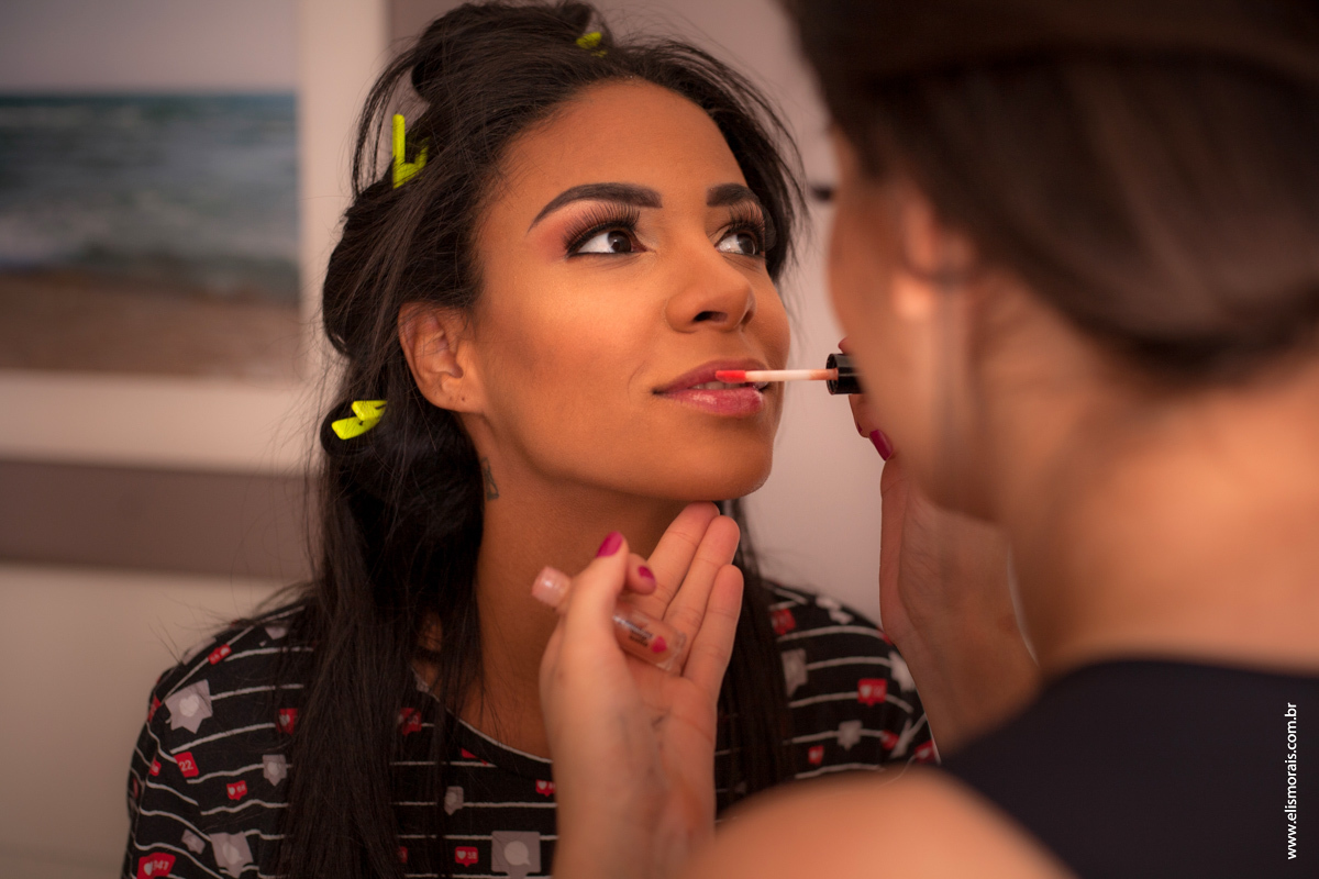 making of da noiva antes do casamento com Gabriel na Praia do Foguete em Cabo Frio - RJ