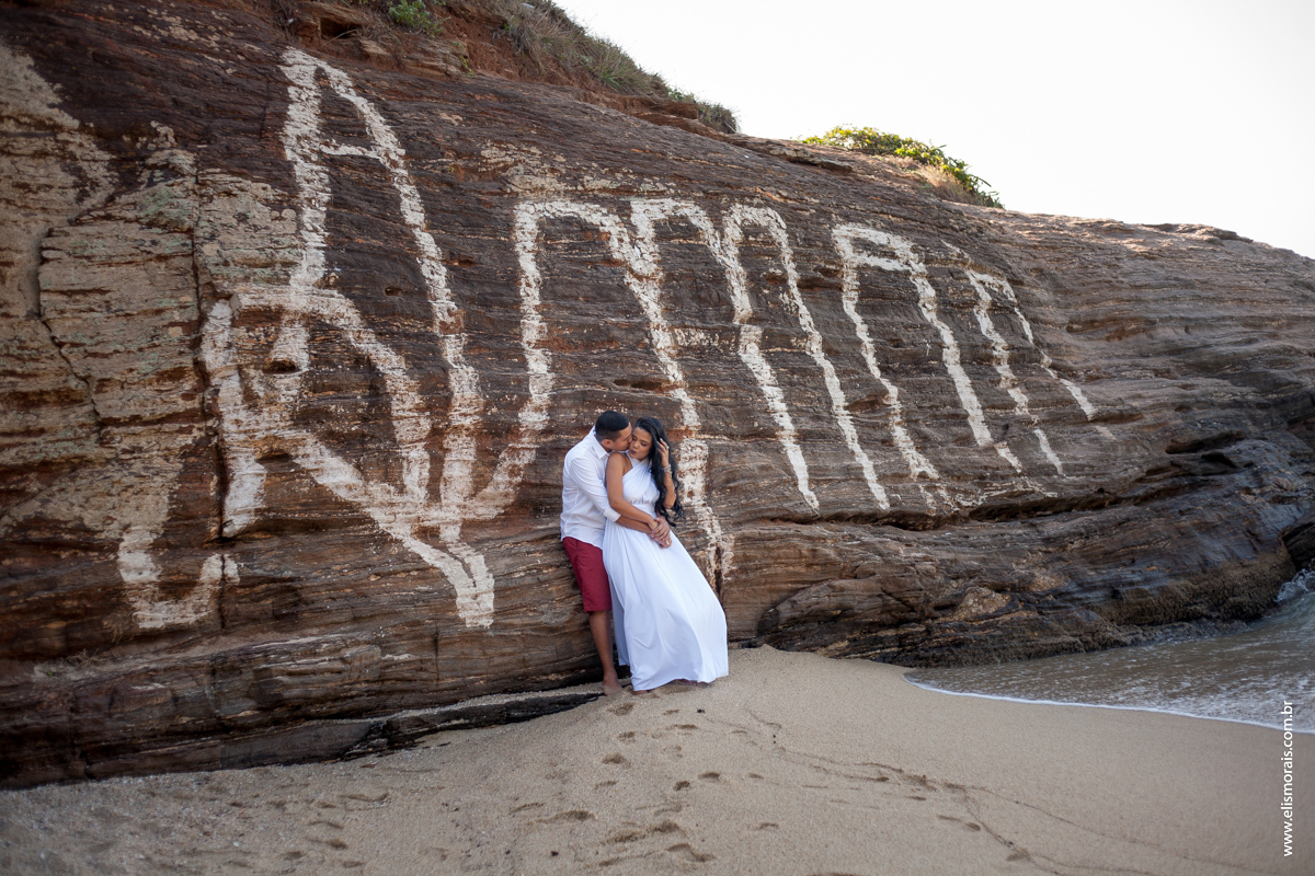 fotos do ensaio fotográfico de casal na Praia de João Fernandes em Búzios - RJ