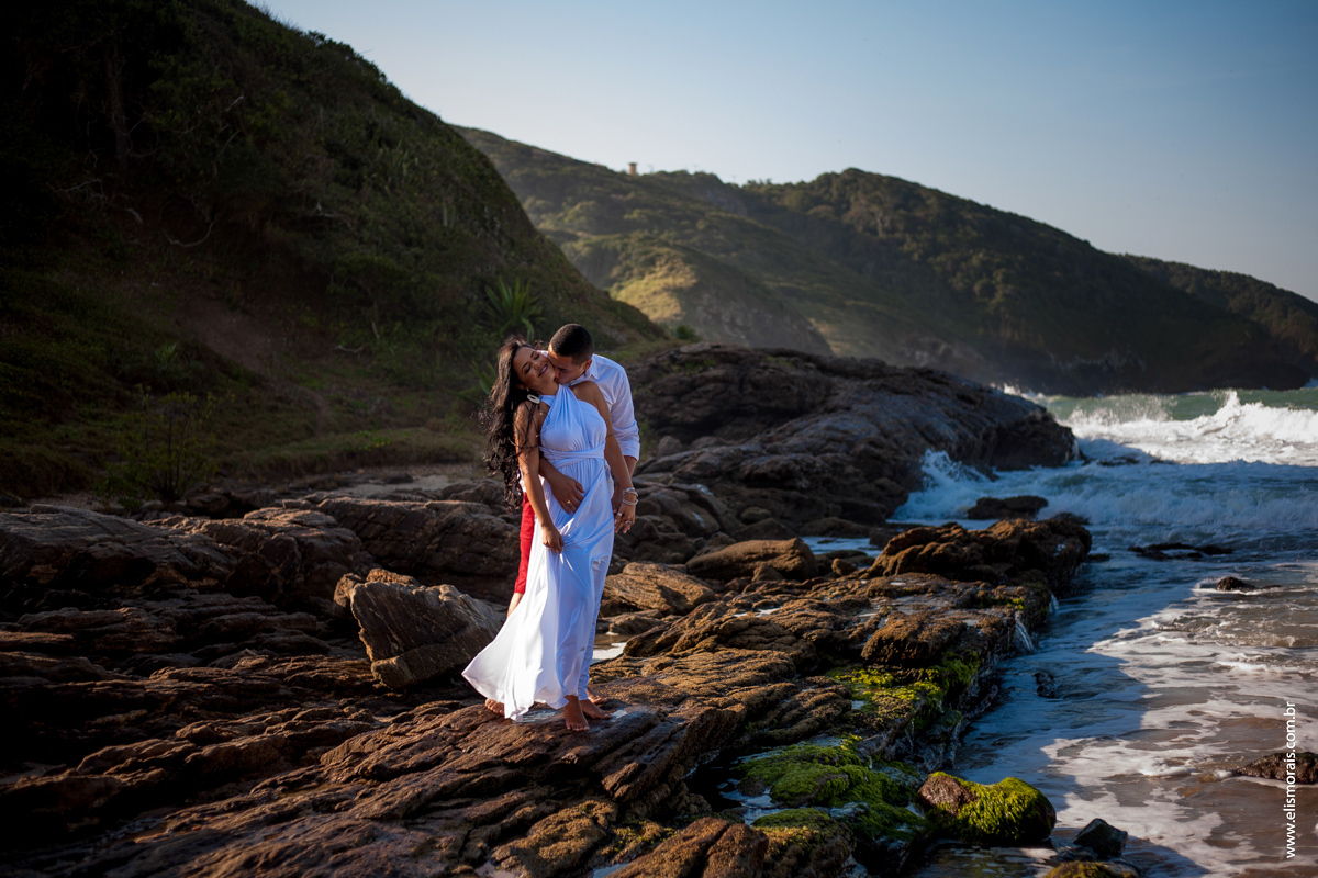 fotos do ensaio fotográfico de casal na Praia Brava em Búzios - RJ