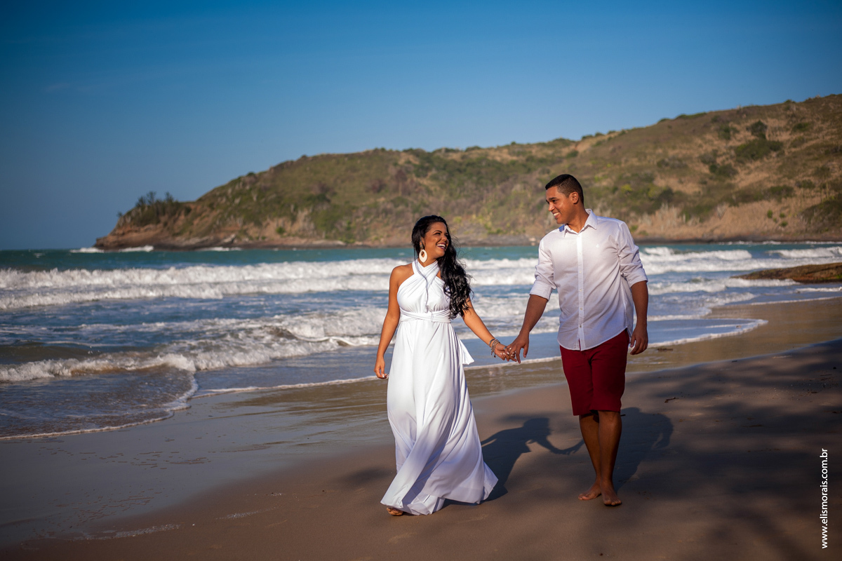 fotos do ensaio fotográfico de casal na Praia Brava em Búzios - RJ