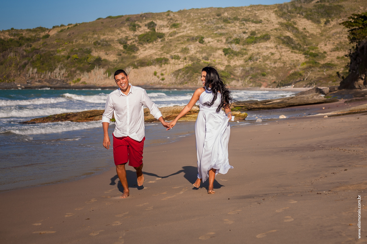 fotos do ensaio fotográfico de casal na Praia Brava em Búzios - RJ