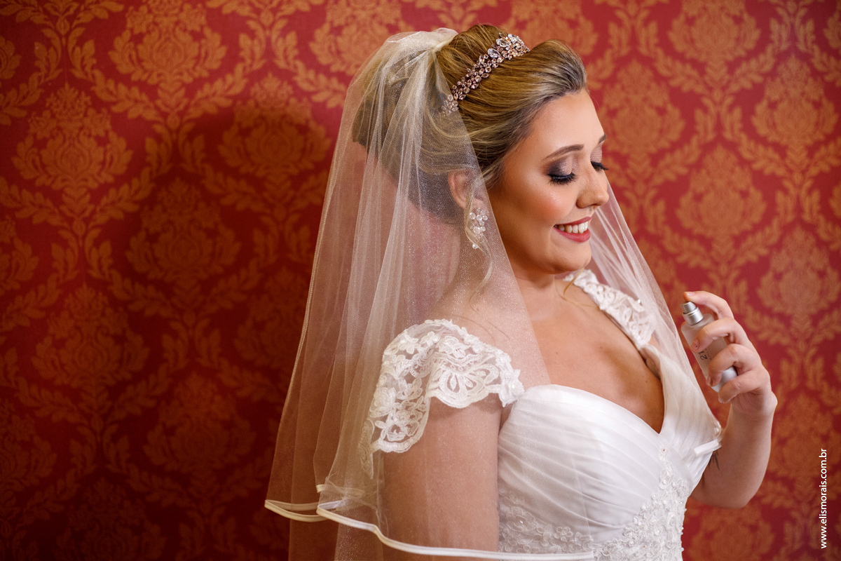 fotografia do Making Of da noiva no salão de beleza em Araruama - RJ