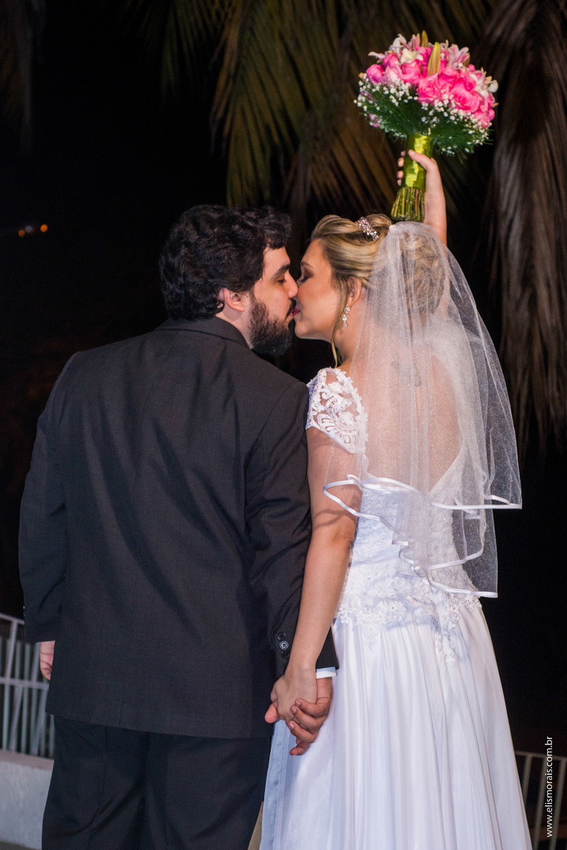 fotografia da cerimônia do casamento na Mansão das Orquídeas Casa de Festas em Araruama - RJ