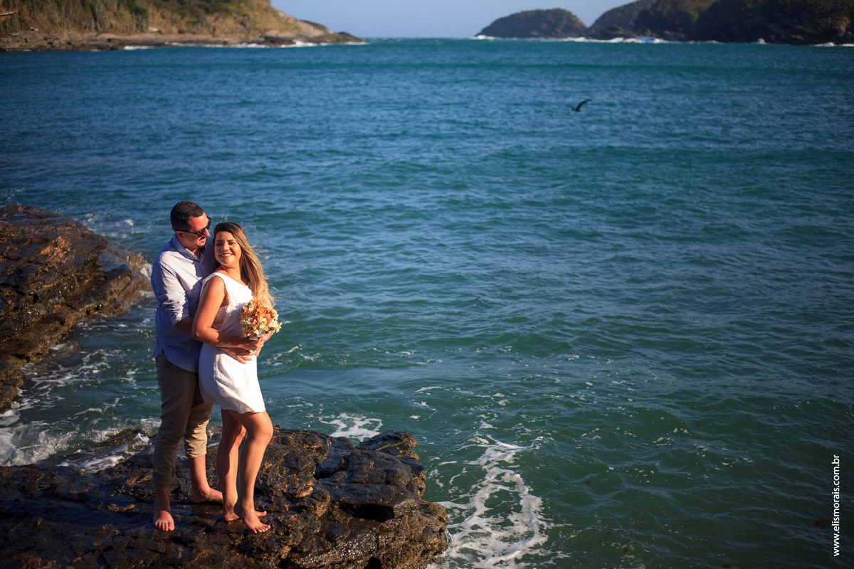 Fotos do Ensaio Fotográfico de Casal na Praia do Forno em Búzios - RJ