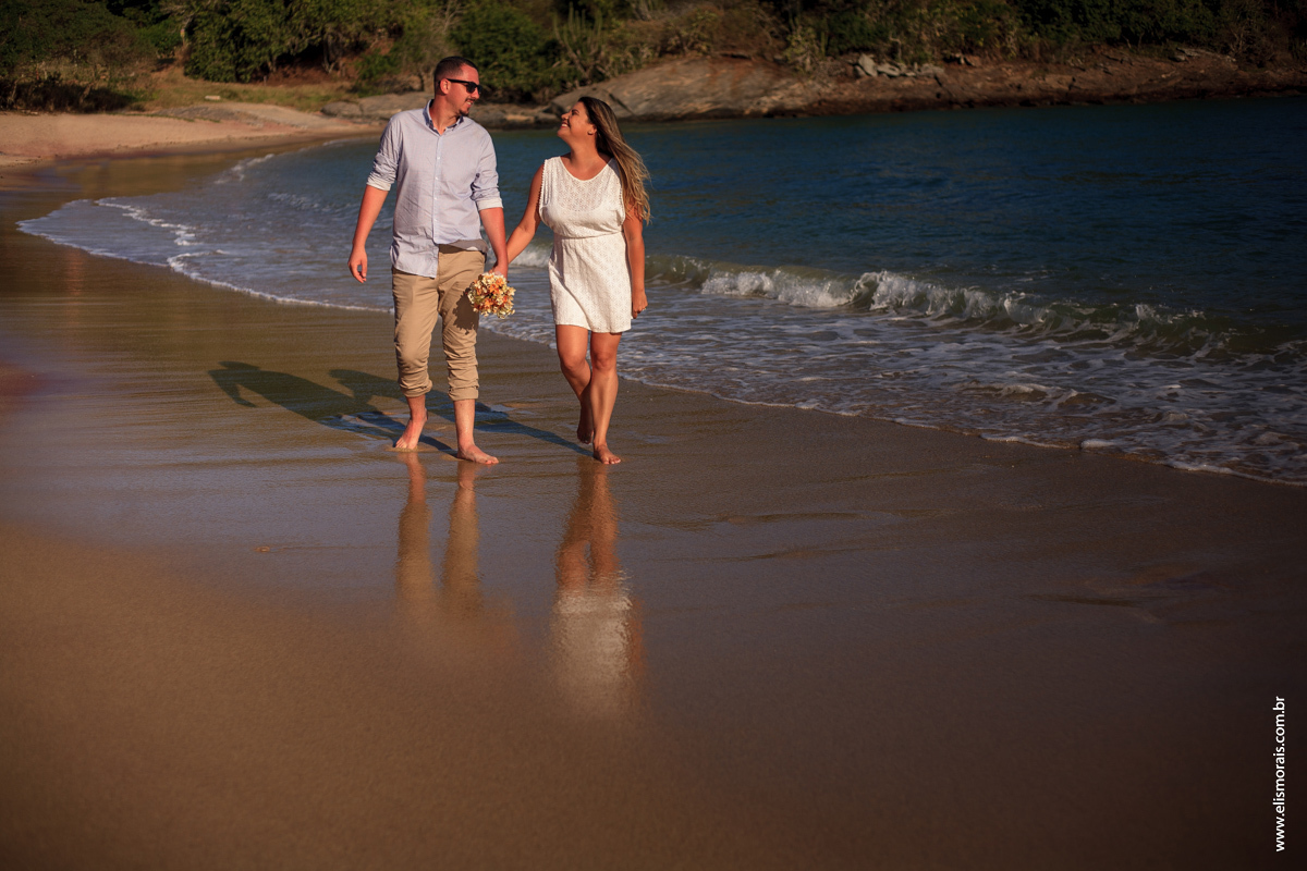 Fotos do Ensaio Fotográfico de Casal na Praia do Forno em Búzios - RJ