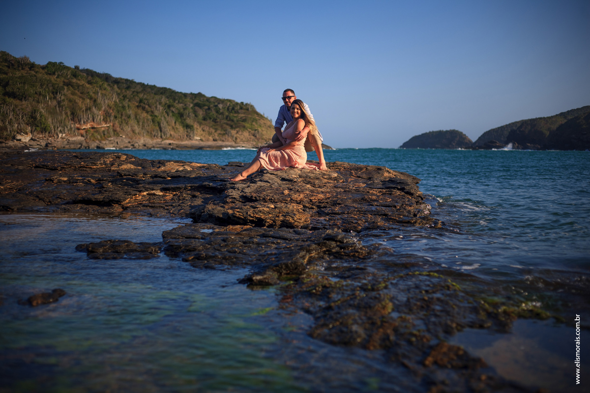 Fotos do Ensaio Fotográfico de Casal na Praia do Forno em Búzios - RJ