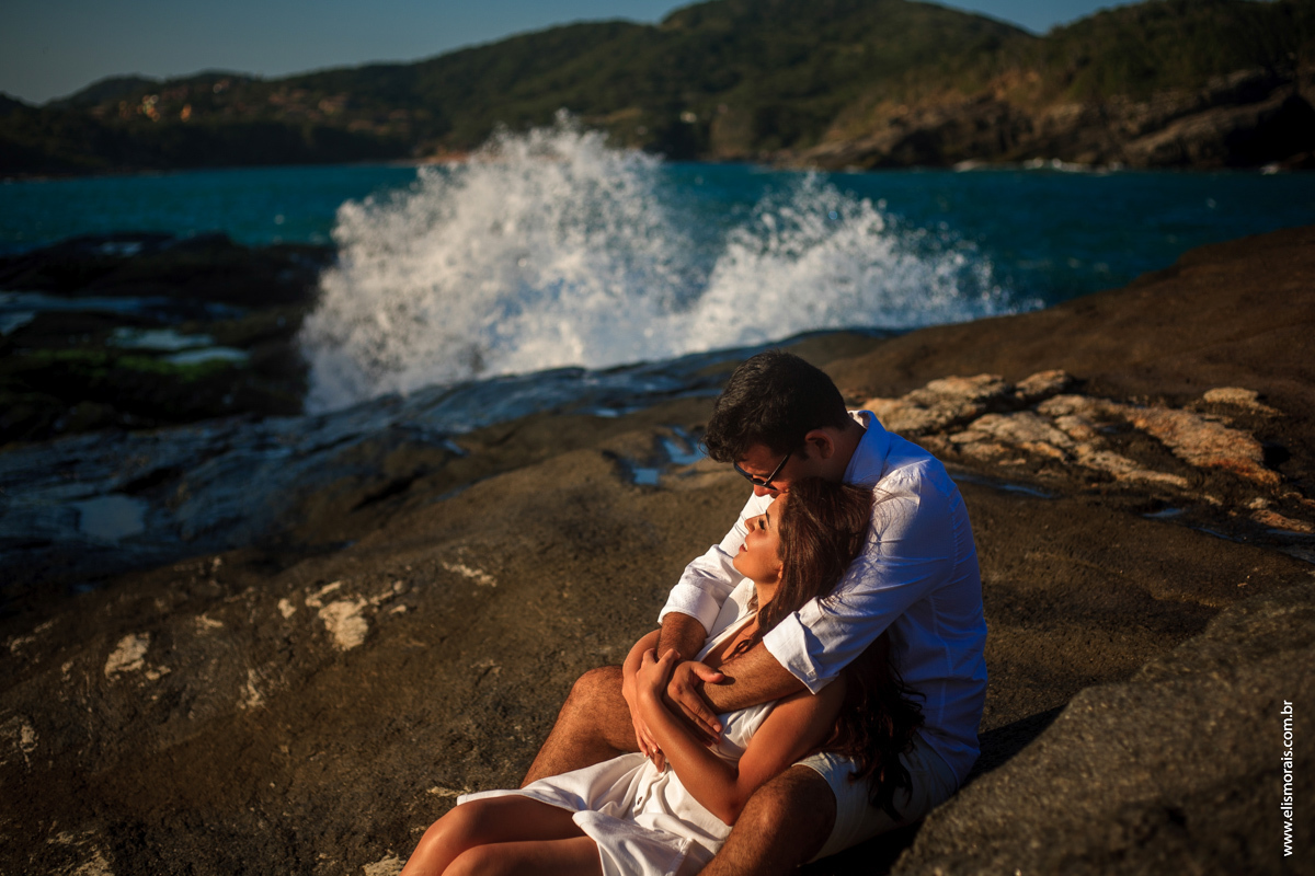 ensaio fotográfico de casal na Ponta da Lagoinha em Búzios - RJ