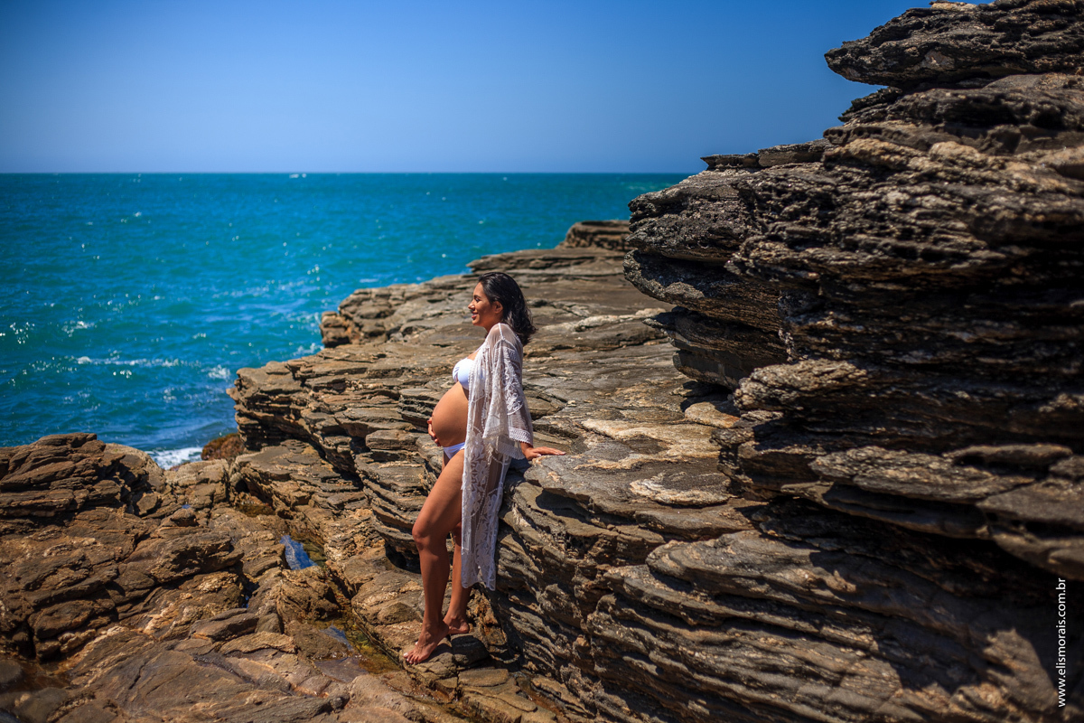 ensaio fotográfico gestante na Praia do Forno em Búzios - RJ