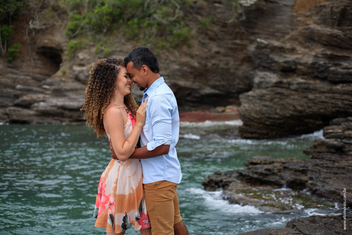 ensaio fotográfico de casal na Praia do Forno em Búzios - RJ