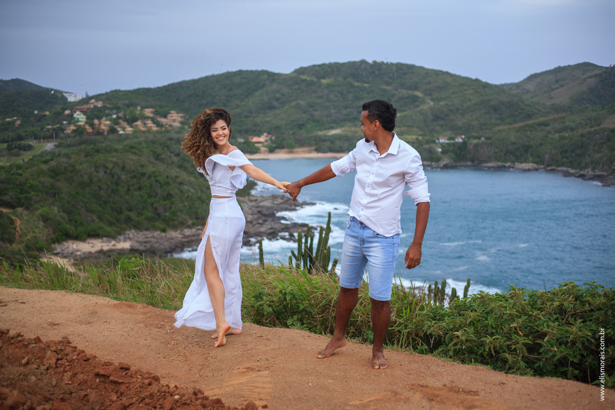 ensaio fotográfico de casal no Mirante do Forno em Búzios - RJ