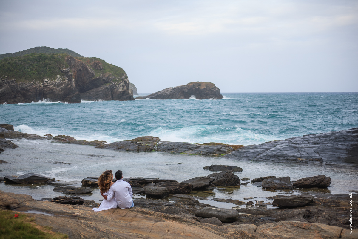 ensaio fotográfico de casal na Ponta da Lagoinha em Búzios - RJ