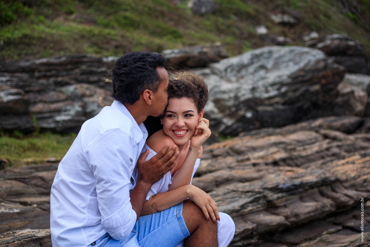 ensaio fotográfico de casal na Ponta da Lagoinha em Búzios - RJ