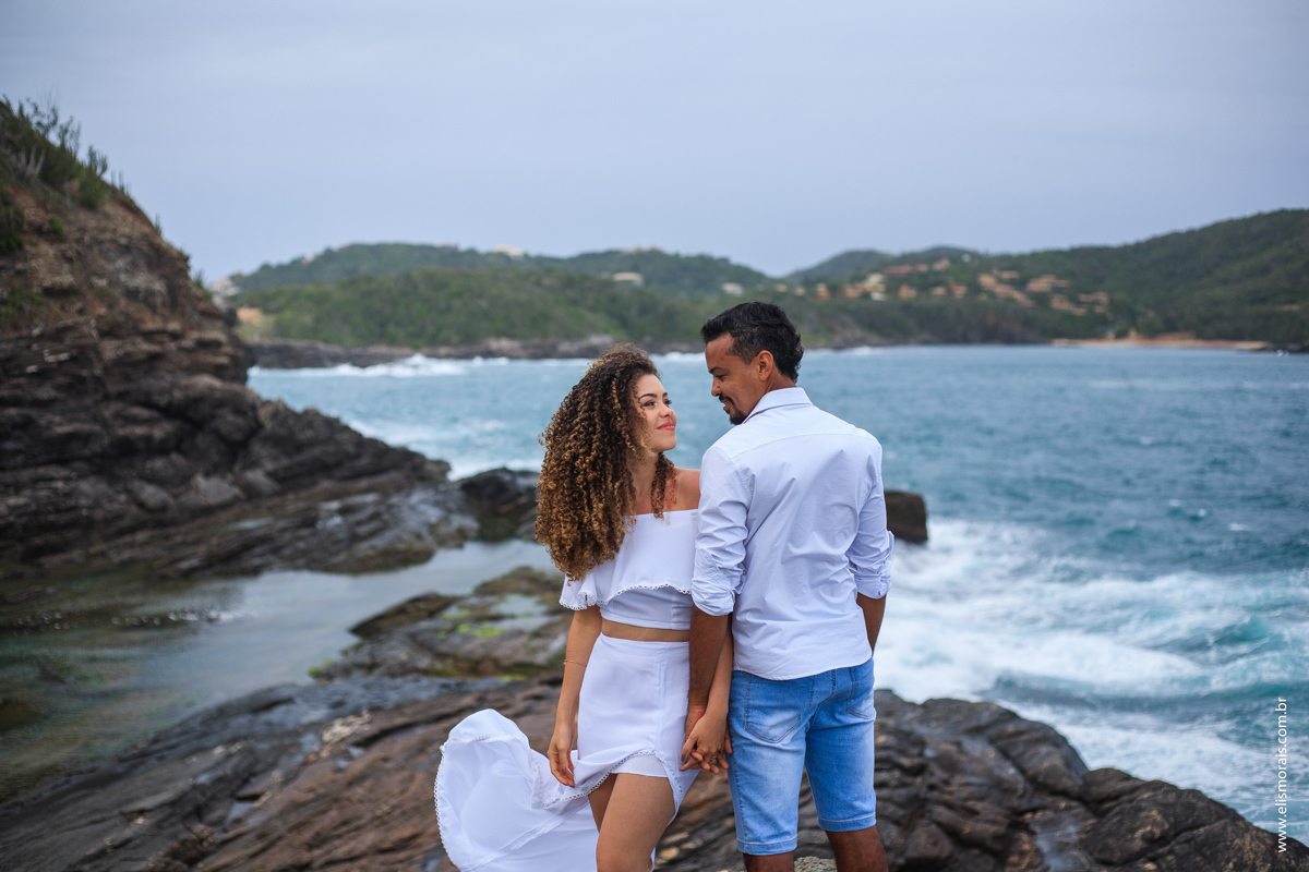 ensaio fotográfico de casal na Ponta da Lagoinha em Búzios - RJ
