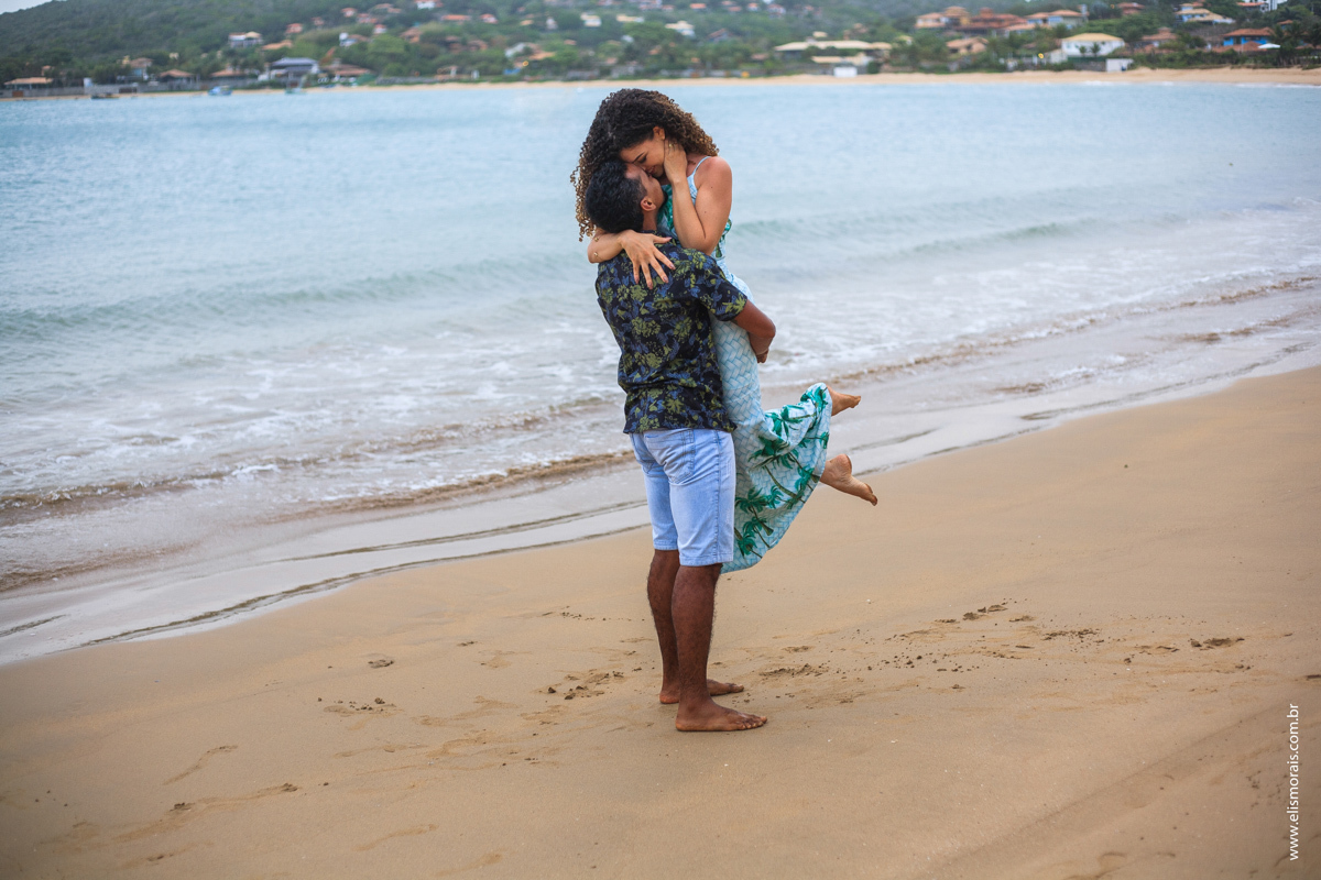 ensaio fotográfico de casal na Praia da Ferradura em Búzios - RJ