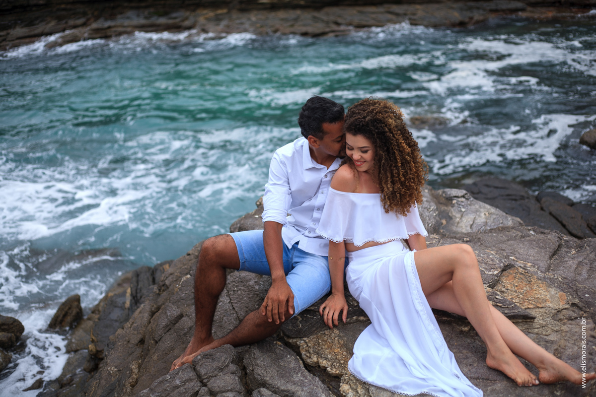 ensaio fotográfico de casal na Praia do Forno em Búzios - RJ