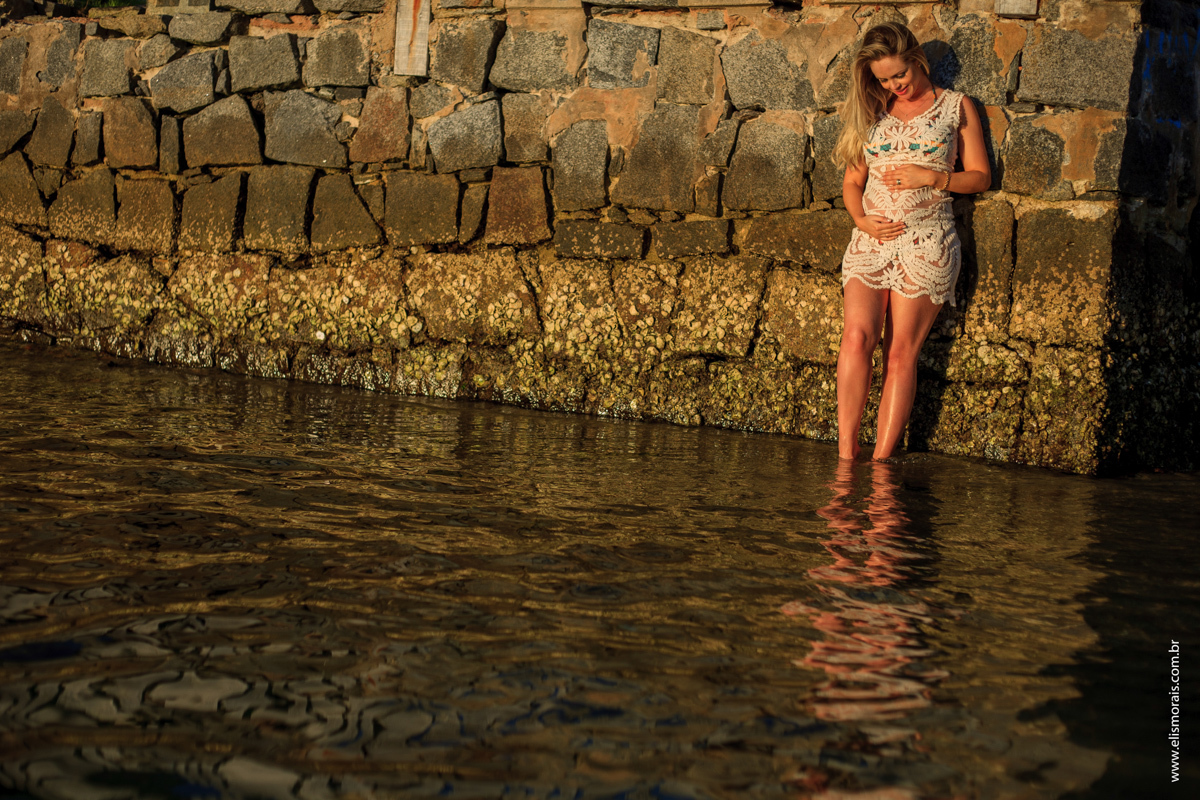 ensaio fotográfico gestante na Praia dos Ossos em Búzios - RJ