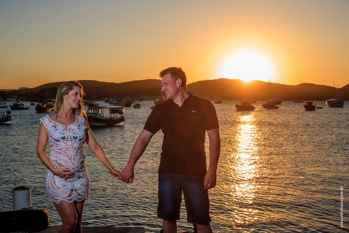 ensaio fotográfico gestante na Praia dos Ossos em Búzios - RJ