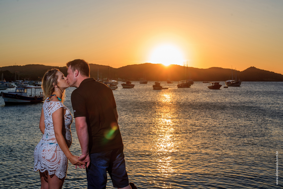 ensaio fotográfico gestante na Praia dos Ossos em Búzios - RJ