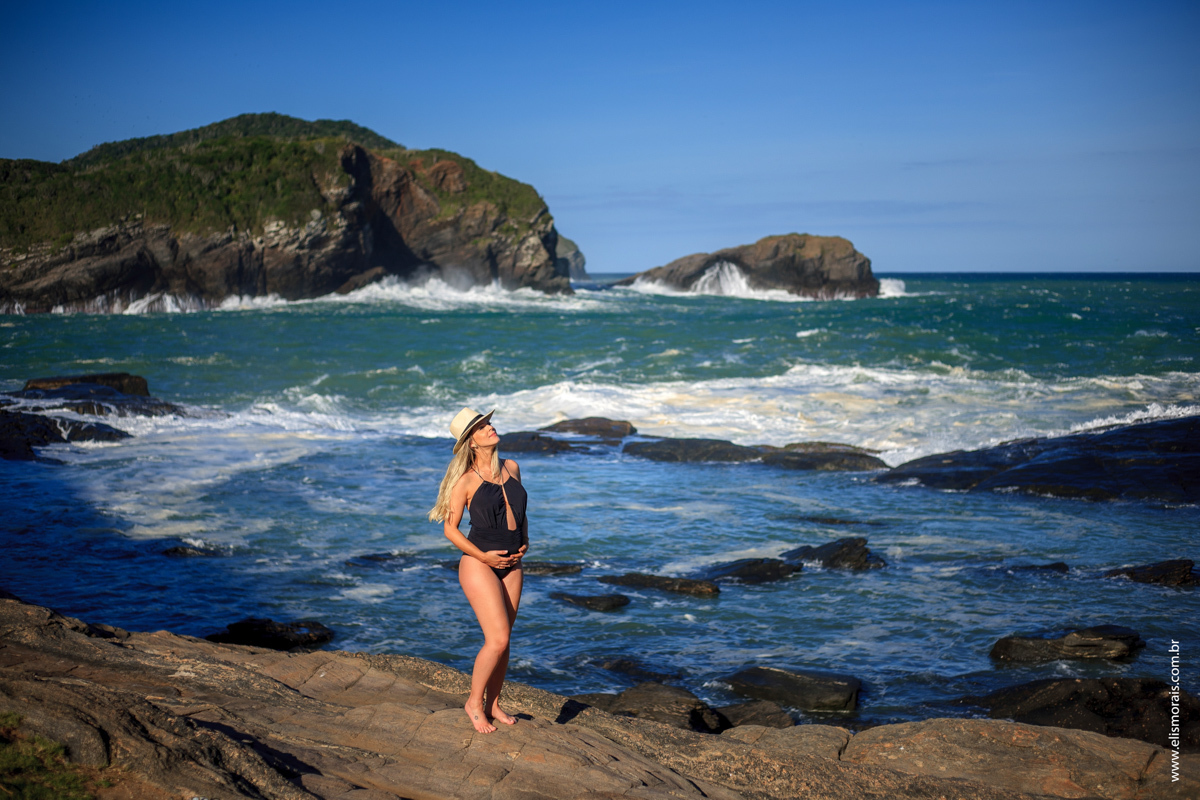 ensaio fotográfico gestante na Ponta da Lagoinha em Búzios - RJ