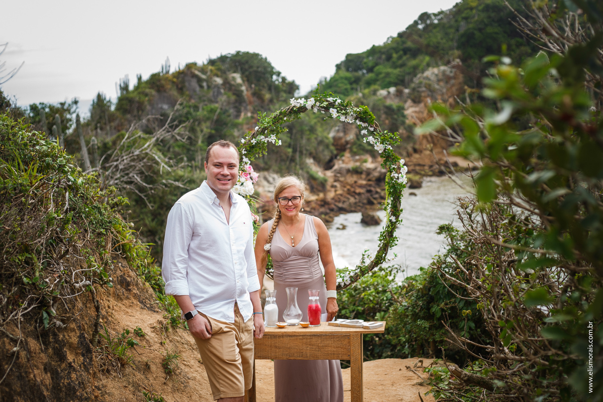 elopement wedding na Ponta do Pai Vitório em Búzios - RJ
