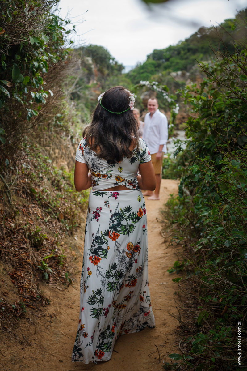 elopement wedding na Ponta do Pai Vitório em Búzios - RJ