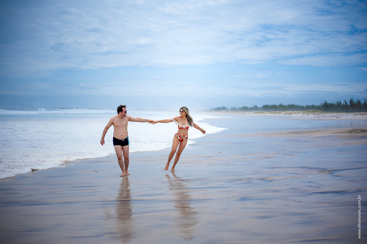 ensaio fotográfico de casal na Praia Grande e Arraial do Cabo - RJ