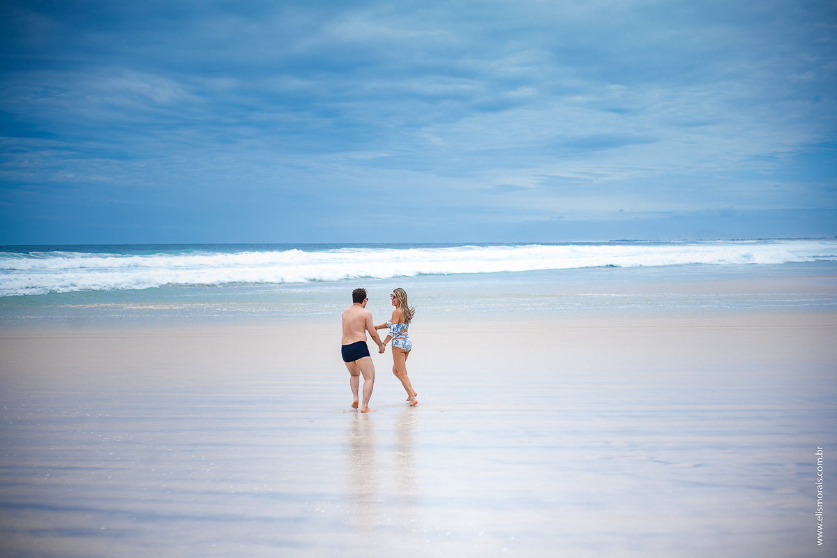 ensaio fotográfico de casal na Praia Grande e Arraial do Cabo - RJ