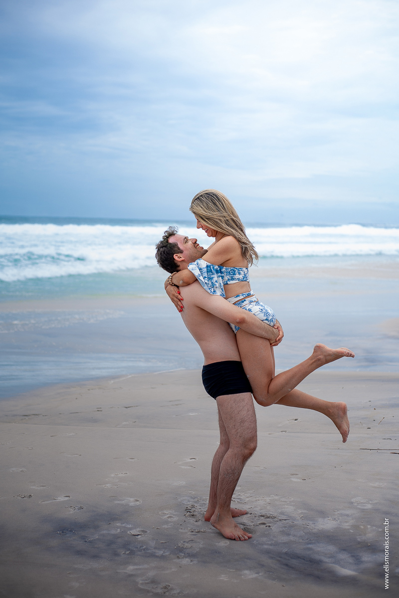 ensaio fotográfico de casal na Praia Grande e Arraial do Cabo - RJ