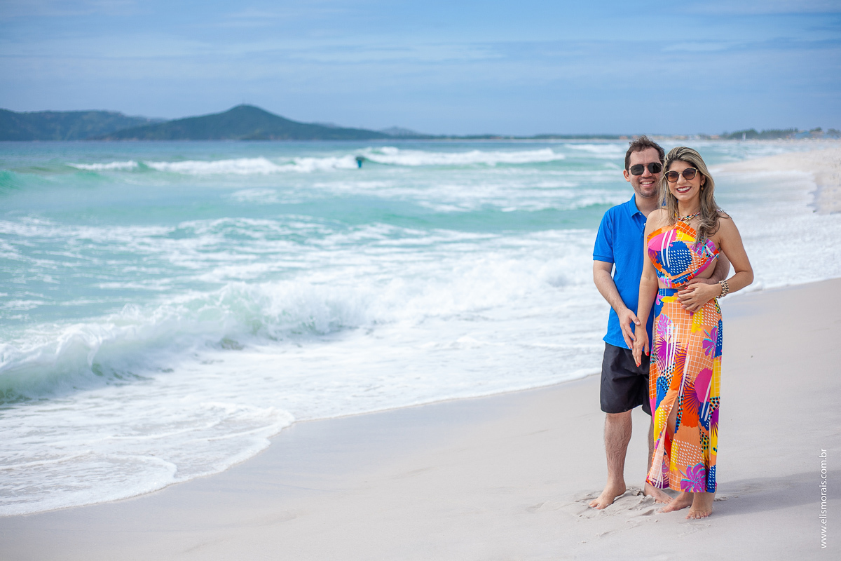ensaio fotográfico de casal na praia do foguete em Cabo Frio - RJ