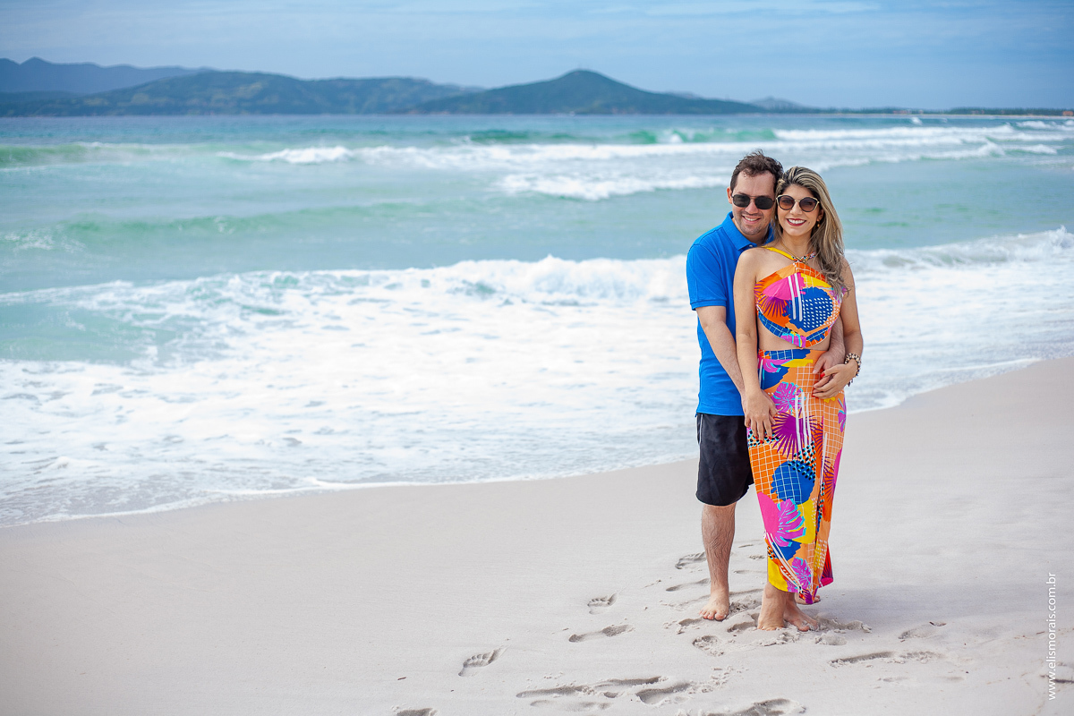 ensaio fotográfico de casal na praia do foguete em Cabo Frio - RJ
