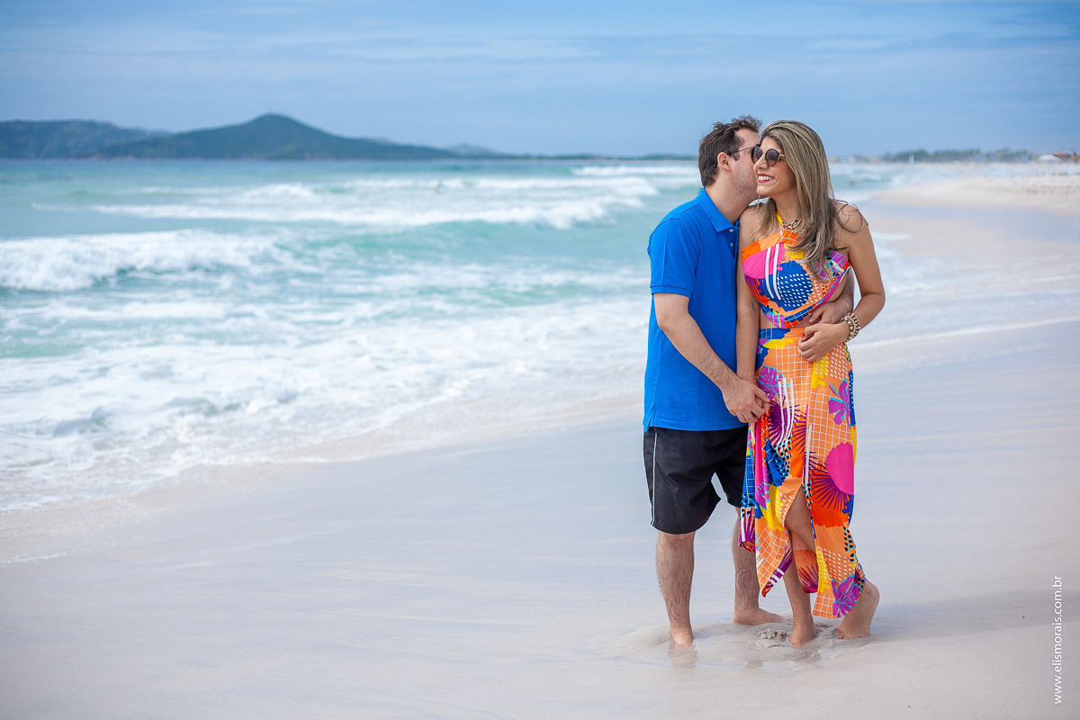 ensaio fotográfico de casal na praia do foguete em Cabo Frio - RJ