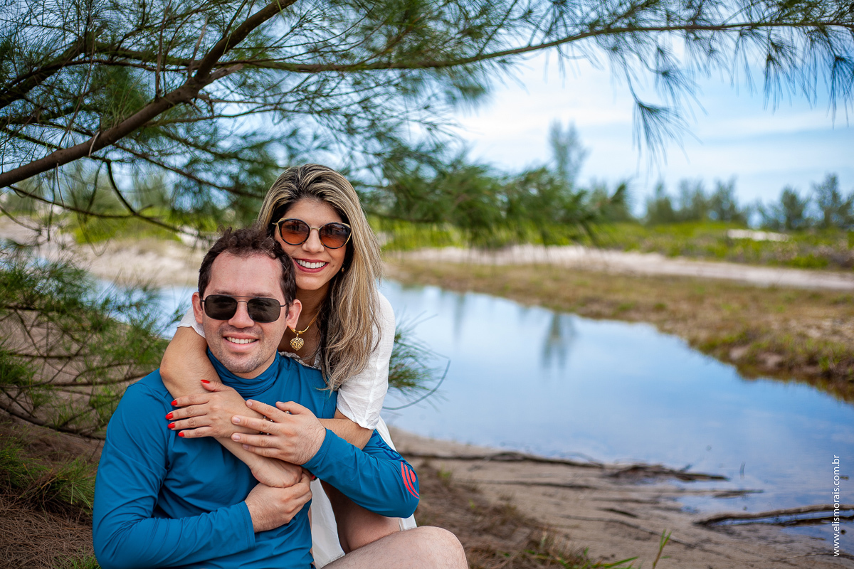 ensaio fotográfico de casal nas Dunas de Cabo Frio em Cabo Frio - RJ
