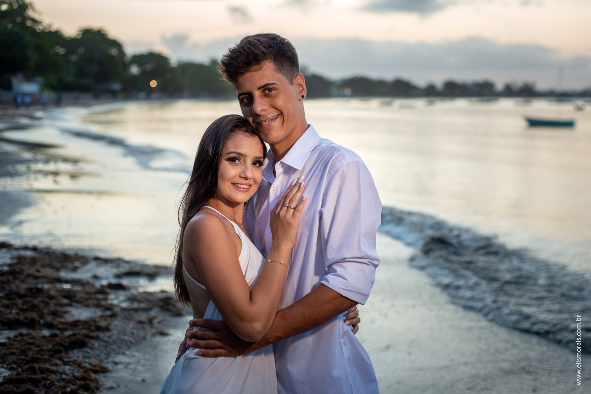 ensaio fotográfico de casal na praia de Manguinhos, Porto da Barra em Búzios - RJ