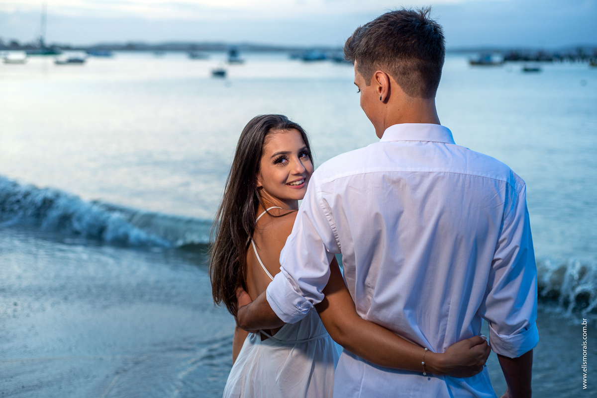 ensaio fotográfico de casal na praia de Manguinhos, Porto da Barra em Búzios - RJ