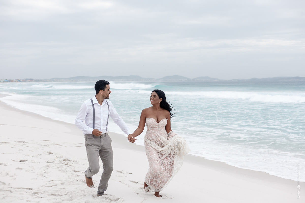 Elopement Wedding na Praia do Foguete em cabo Frio - RJ