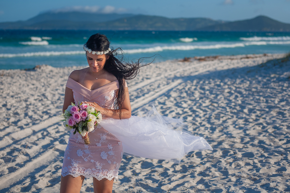 Elopement Wedding na Praia do Foguete em Cabo Frio - RJ