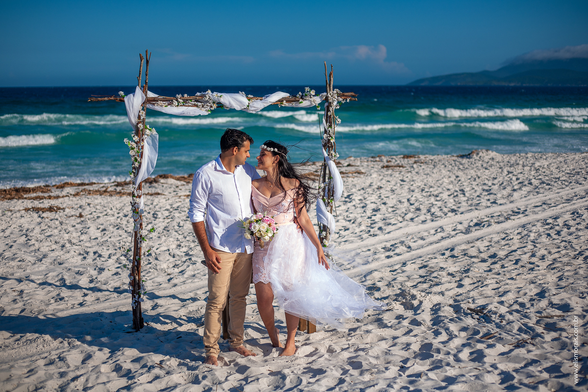 Elopement Wedding na Praia do Foguete em Cabo Frio - RJ