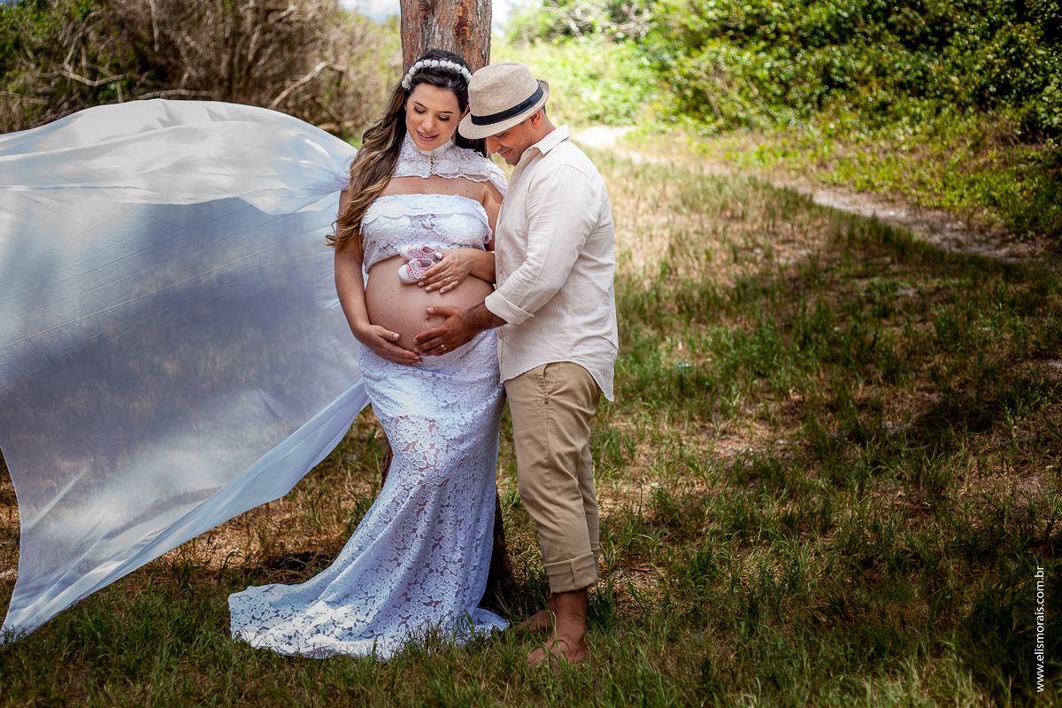 ensaio fotográfico gestante na Praia do Pontal em Arraial do Cabo - RJ