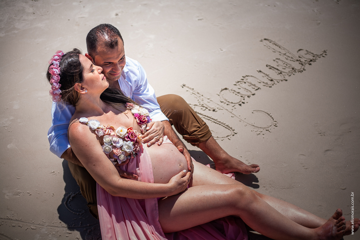 ensaio fotográfico gestante na Praia do Pontal em Arraial do Cabo - RJ