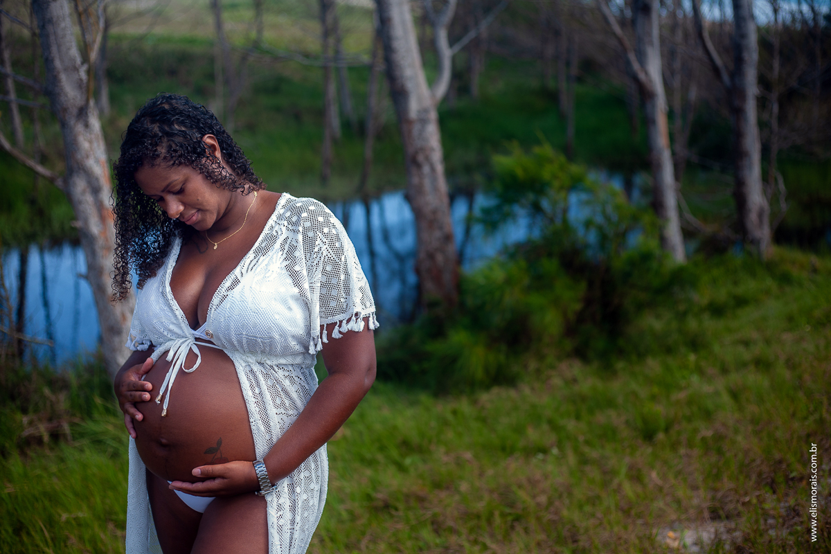 ensaio fotográfico gestante na Praia do Pontal em Arraial do Cabo - RJ