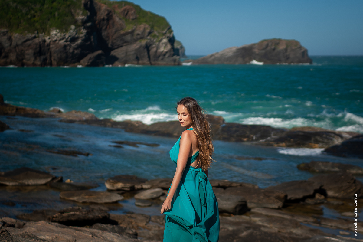ensaio fotográfico feminino na Ponta da Lagoinha em Búzios - RJ