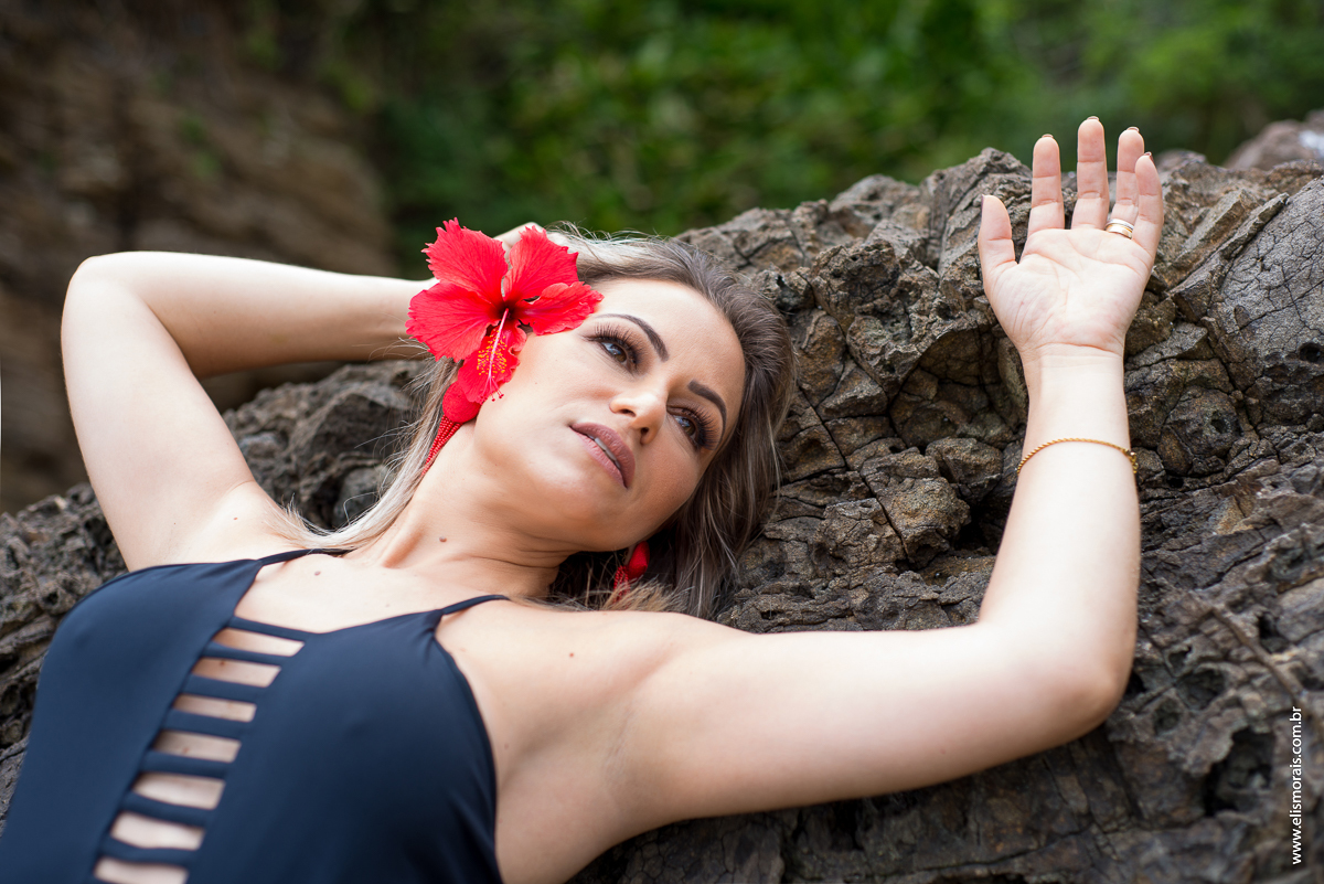 ensaio fotográfico feminino na Praia de João Fernandinho em Búzios - RJ