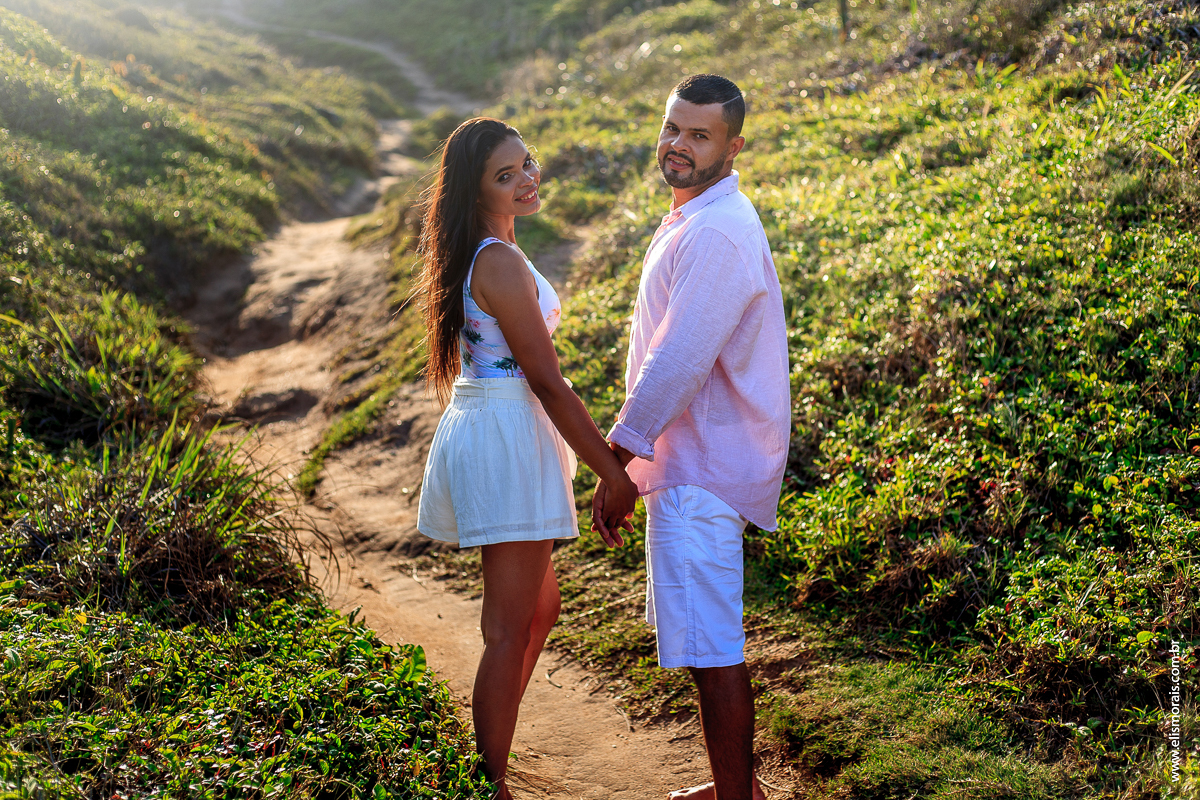 ensaio fotográfico de casal na Ponta da Lagoinha em Búzios - RJ