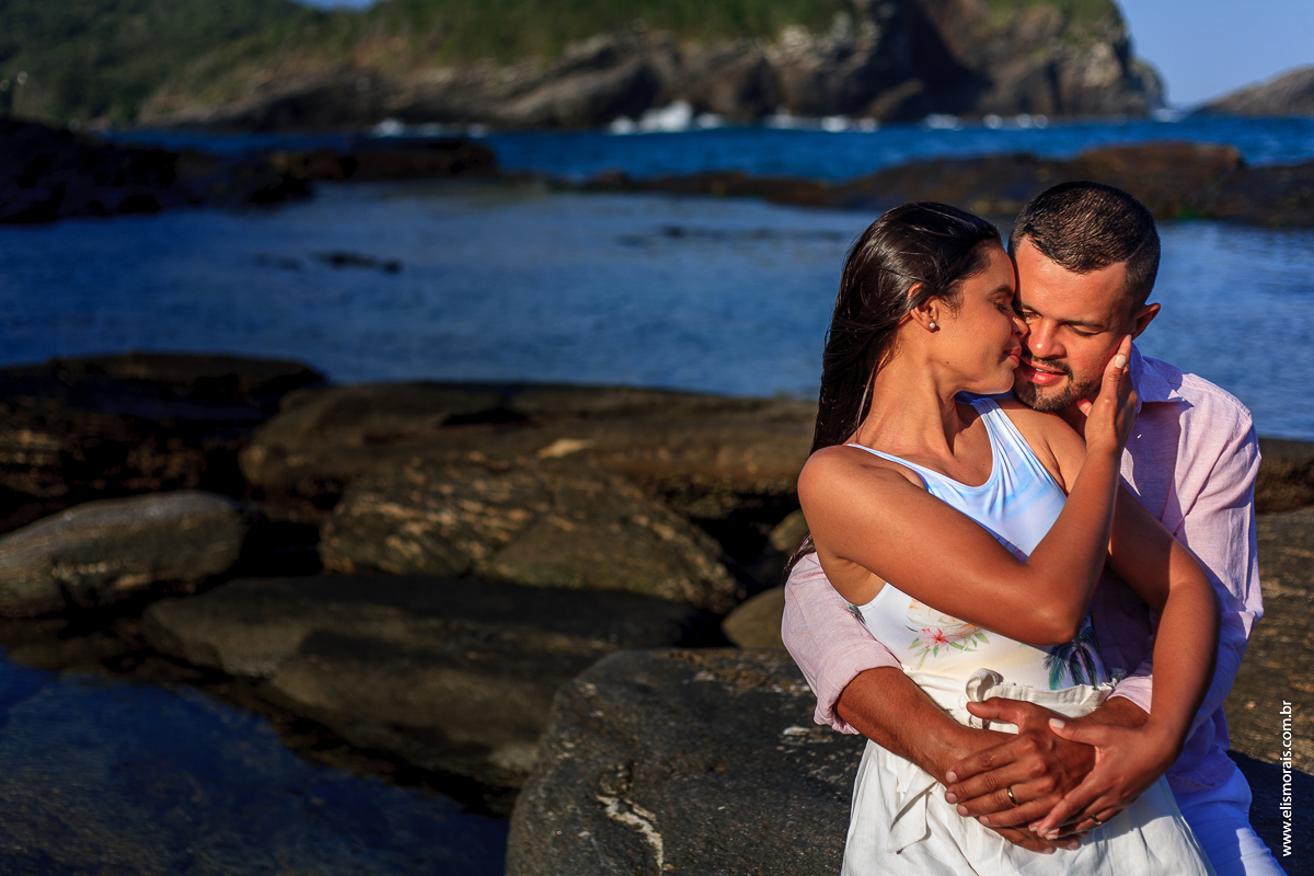 ensaio fotográfico de casal na Ponta da Lagoinha em Búzios - RJ