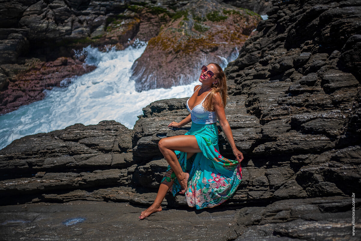 ensaio fotográfico feminino na Ponta da Lagoinha em Búzios - RJ
