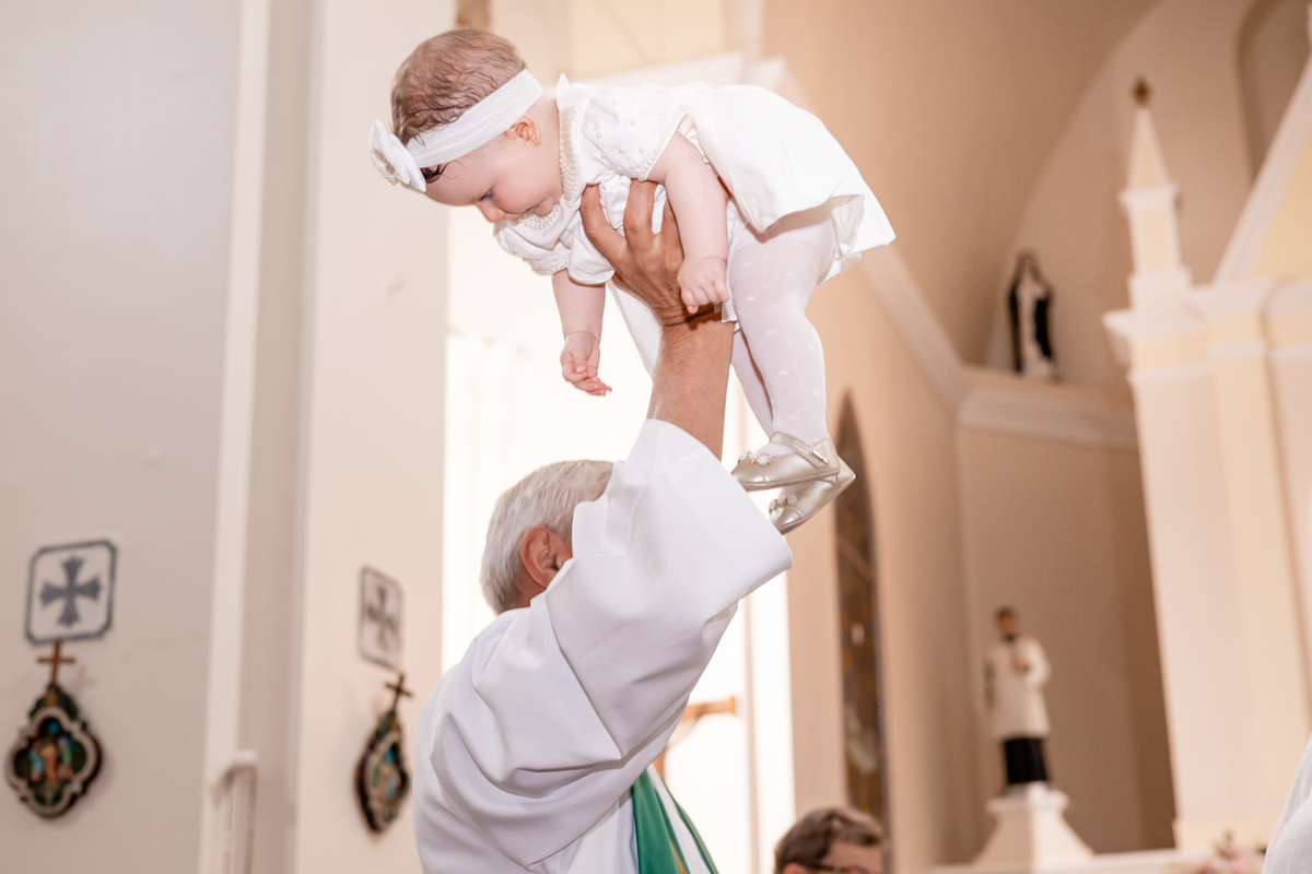 Fotografia de Batizado - Fotógrafa de batizado - batismo em Muçum - Fotógrafa de Encantado Vanessa Cristina Fotografia