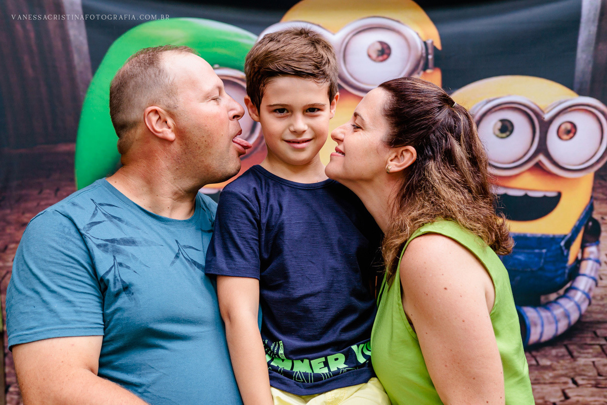 Aniversário Infantil 8 anos menino - temática dos minions - banho de chuva - recanto dos sonhos e festas - fotógrafa de aniversário infantil - Vanessa Cristina Fotografia