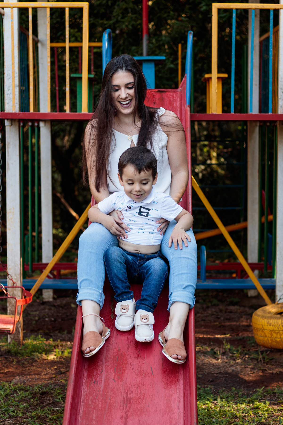 Fotografia de família lifestyle Fotografia de família Ensaio fotográfico de família Fotografia avó neto dinda em Doutor Ricardo na Gruta de Nossa Senhora de Lourdes com a fotógrafa Vanessa Cristina Fotografia