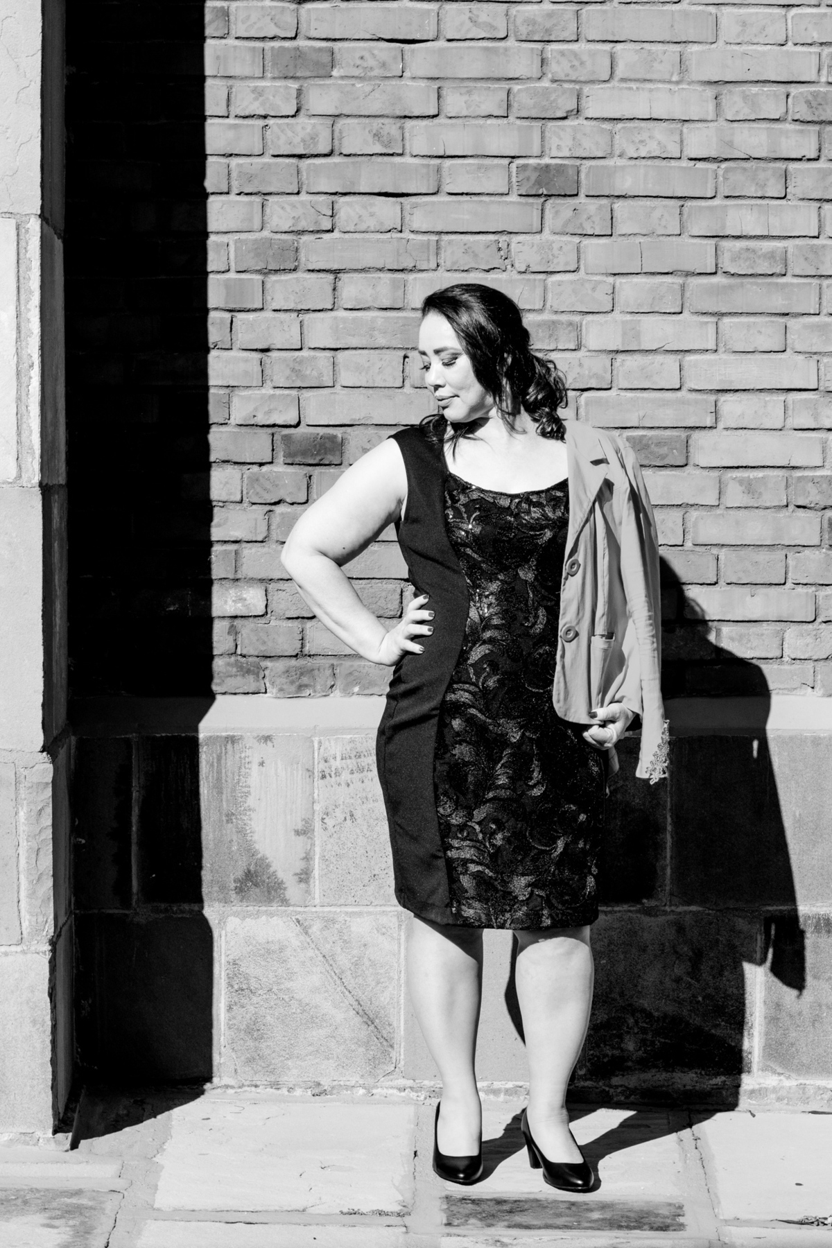 Fotografia em Preto e Branco da Miss Encantado RS Plus Size 2020 Maria da Graça Fotógrafa Vanessa Cristina Fotografia