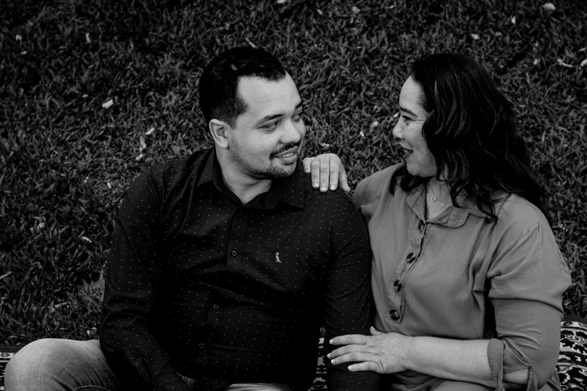 Ensaio Fotográfico de família fotografia de família mãe e filhos Dia das Mães na Floricultura Paraíso das Flores em Encantado com Vanessa Cristina Fotografia